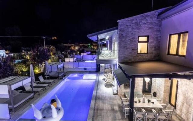 White Pearl Luxury Villas