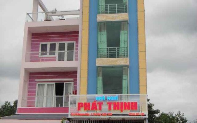 Phat Thinh Hotel Guesthouse