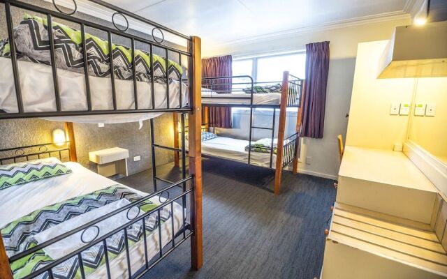 YHA Queenstown Central - Hostel
