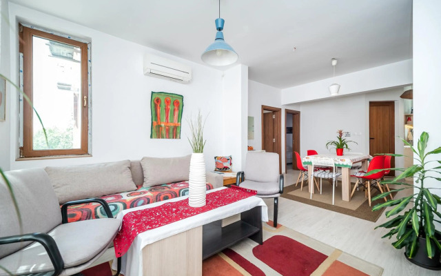 Bulhotel house with garden