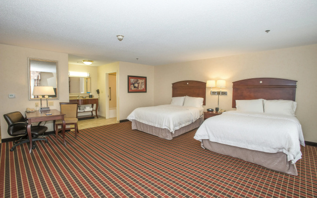 Hampton Inn & Suites Dayton-Airport