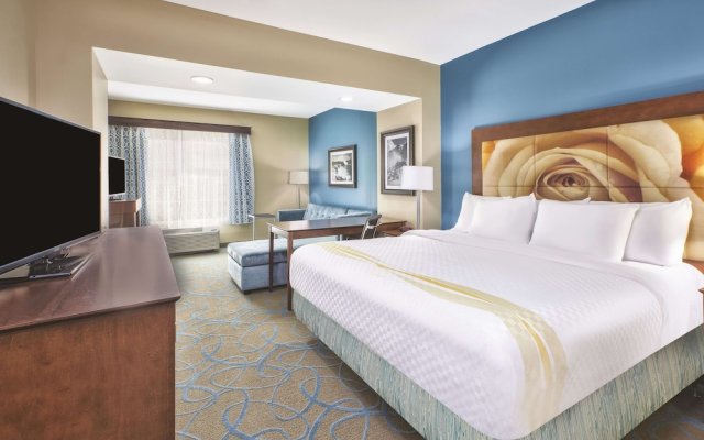 La Quinta Inn And Suites Niagara Falls