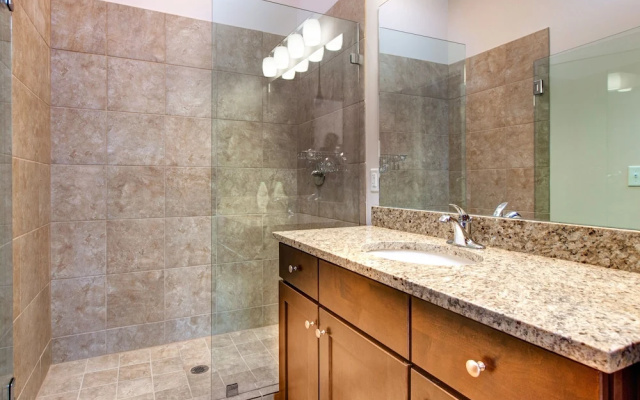 Polished 2br Park City 2 Bedroom Condo