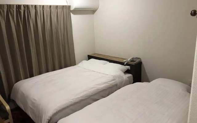 Business Hotel Tenmonkan Park - Hostel