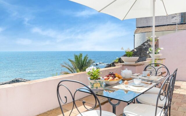 Ancient Residence Overlooking the Sea, With Garden