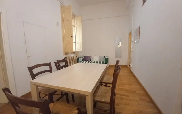 Cavour 46 First in Firenze