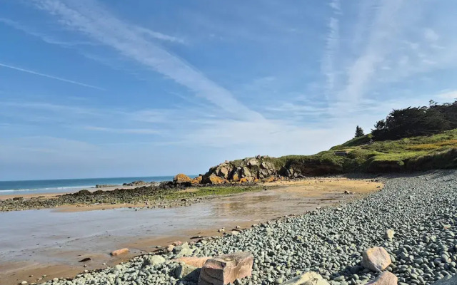 Pretty Ground Floor Flat, Beach 800 m