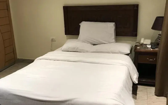 Sphinx Golden Gate Inn