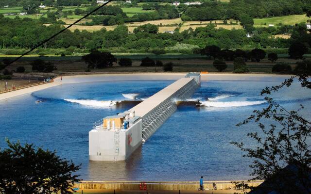 Surf Snowdonia