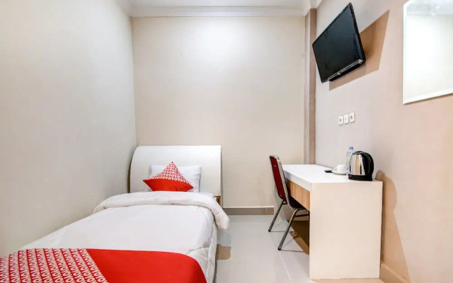 OYO 90857 Baaraka Syariah Hotel