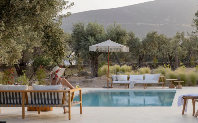 Fos Collection Sifnos