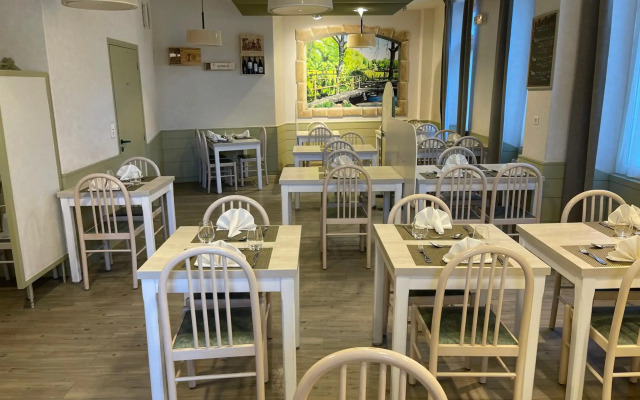 Hôtel Cazes-Arazat