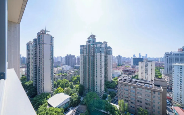 Tyms Comfortable 2BR 1BA Apt Xujiahui