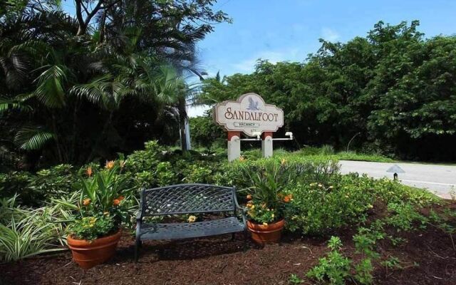 Sandalfoot Beachfront Condominium