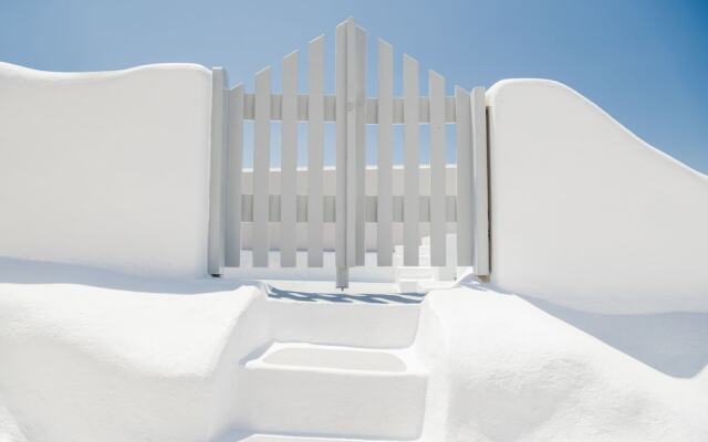 Aqua Serenity Luxury Suites - Adults Only