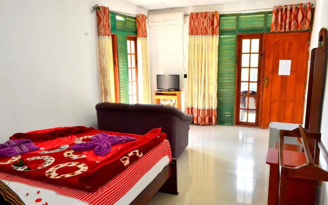 Grand Adams Peak Hotel