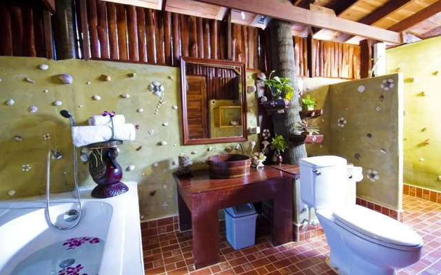 Lipa Bay Resort