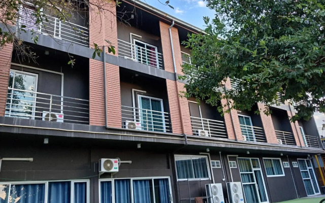 the corn resident maesot