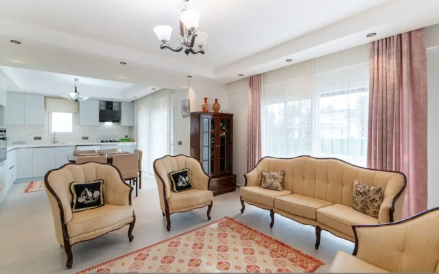 Huge Triplex Villa w Pool and Garden in Fethiye