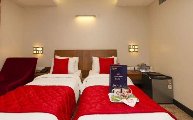 OYO 16033 Hotel Cartier Biznotel