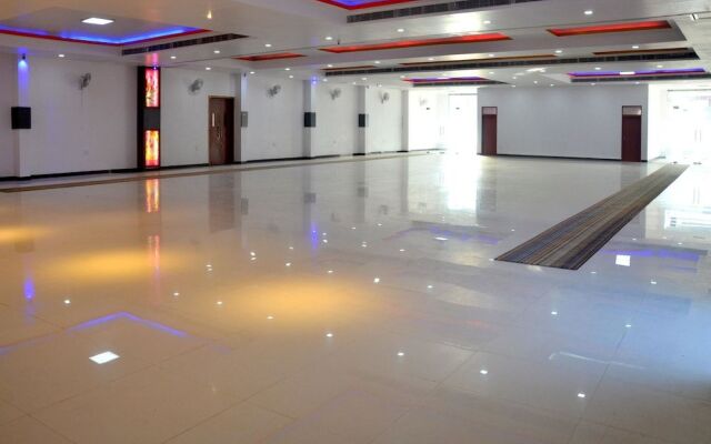 OYO 4308 Hotel Zaarang Inn
