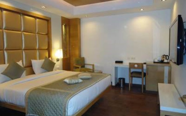 Almondz Hotel – Guest Rooms – Delhi