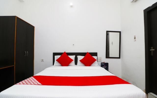 OYO 24199 Hotel Ojus Tower