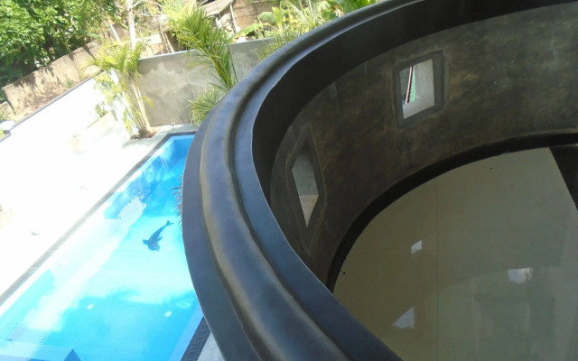 Avon Villa
