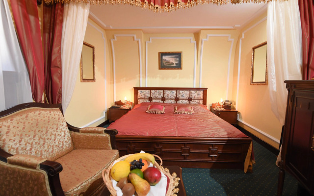 Garni Hotel Leopold I