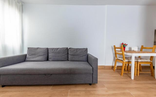LA MERCED Studio III