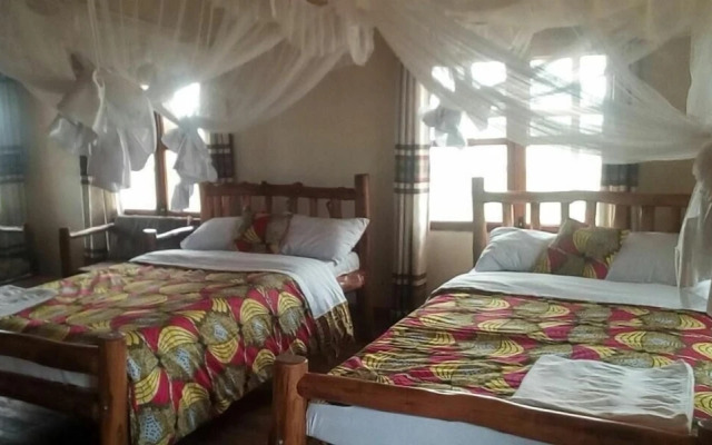 Tembo Safari Lodge