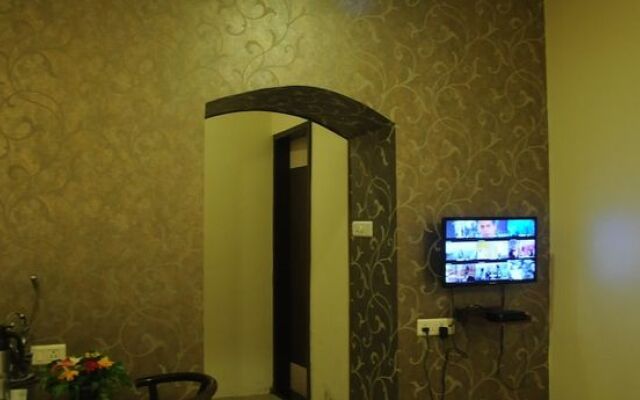 JK Rooms 104 Hotel Madhav International