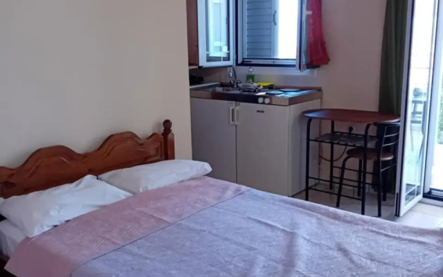 Valta's Room 2
