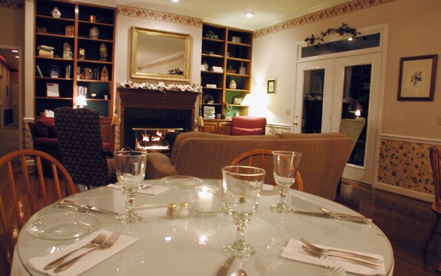 Garden Inn Bed & Breakfast at Bee Rock