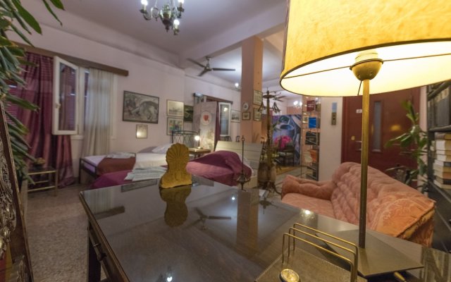 Metaxourgio Luxury Suite