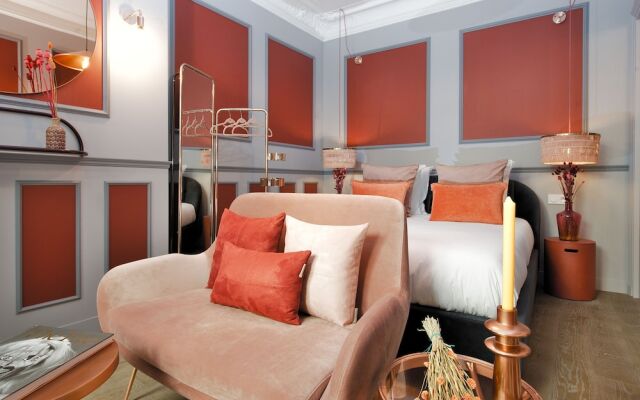 The Lord Byron Suite