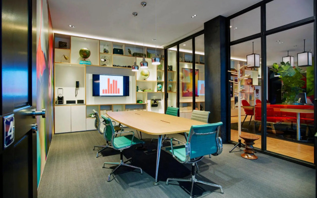 citizenM Schiphol Airport
