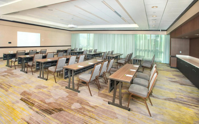 Courtyard by Marriott Redwood City