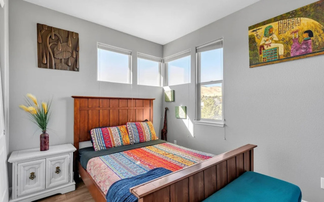 Beautiful Sunsets at 3BR Villa in Reno