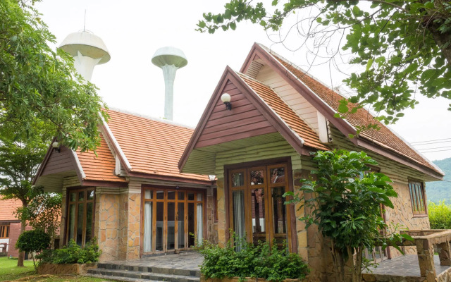 Khao Yai Country Hill Resort