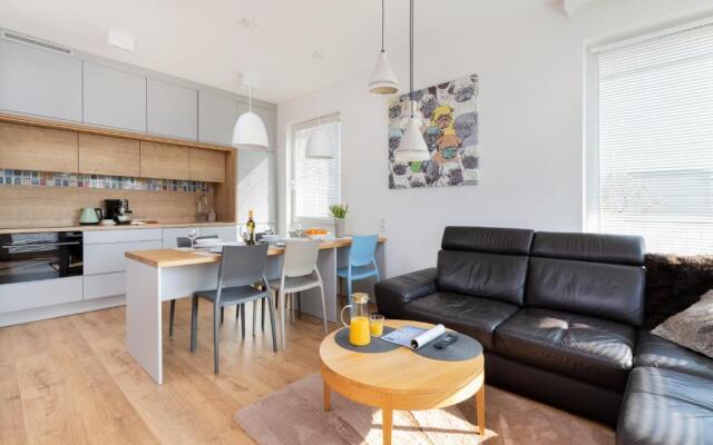 Łowicka 96 Gdynia Apartment by Renters Prestige