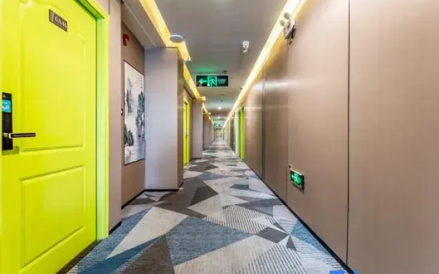 Manyi Light Luxury Hotel