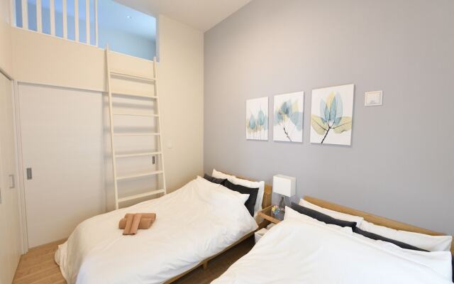 Lacquer House Asakusa