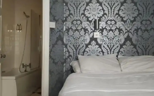 The Royal Hotel