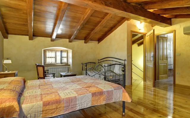 Holiday Home in Valtura With Swimming Pool