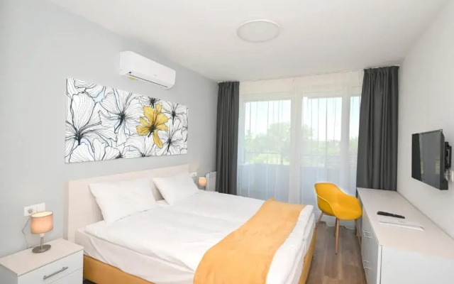 Lelle Hotel