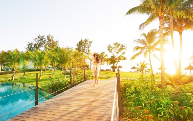 Victoria Beachcomber Resort & Spa