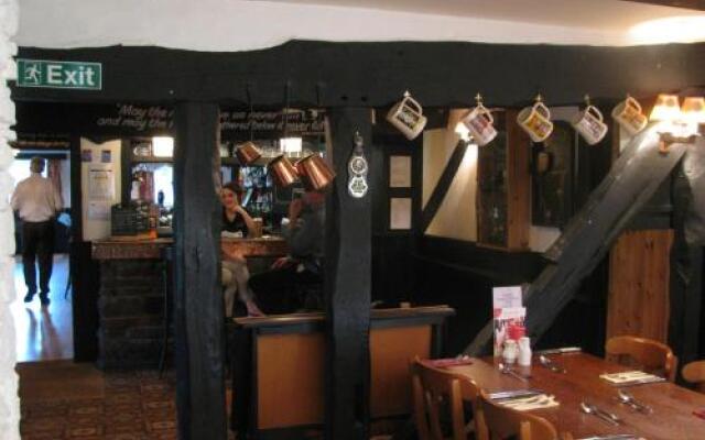Three Horseshoes Inn