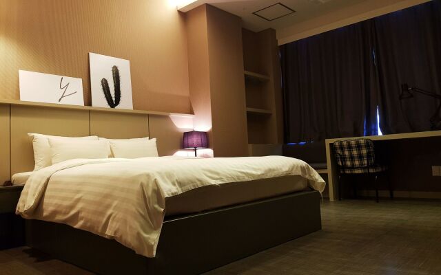 Joy Hotel