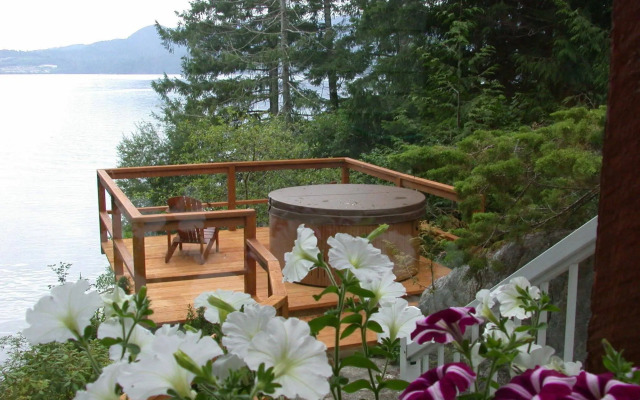 The Tuwanek Hotel and Spa
